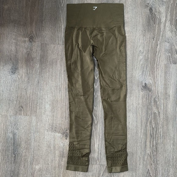 GYMSHARK WOMENS
ENERGY+ SEAMLESS LEGGINGS - Picture 4 of 5